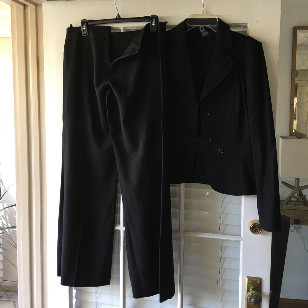 French connection pant suit